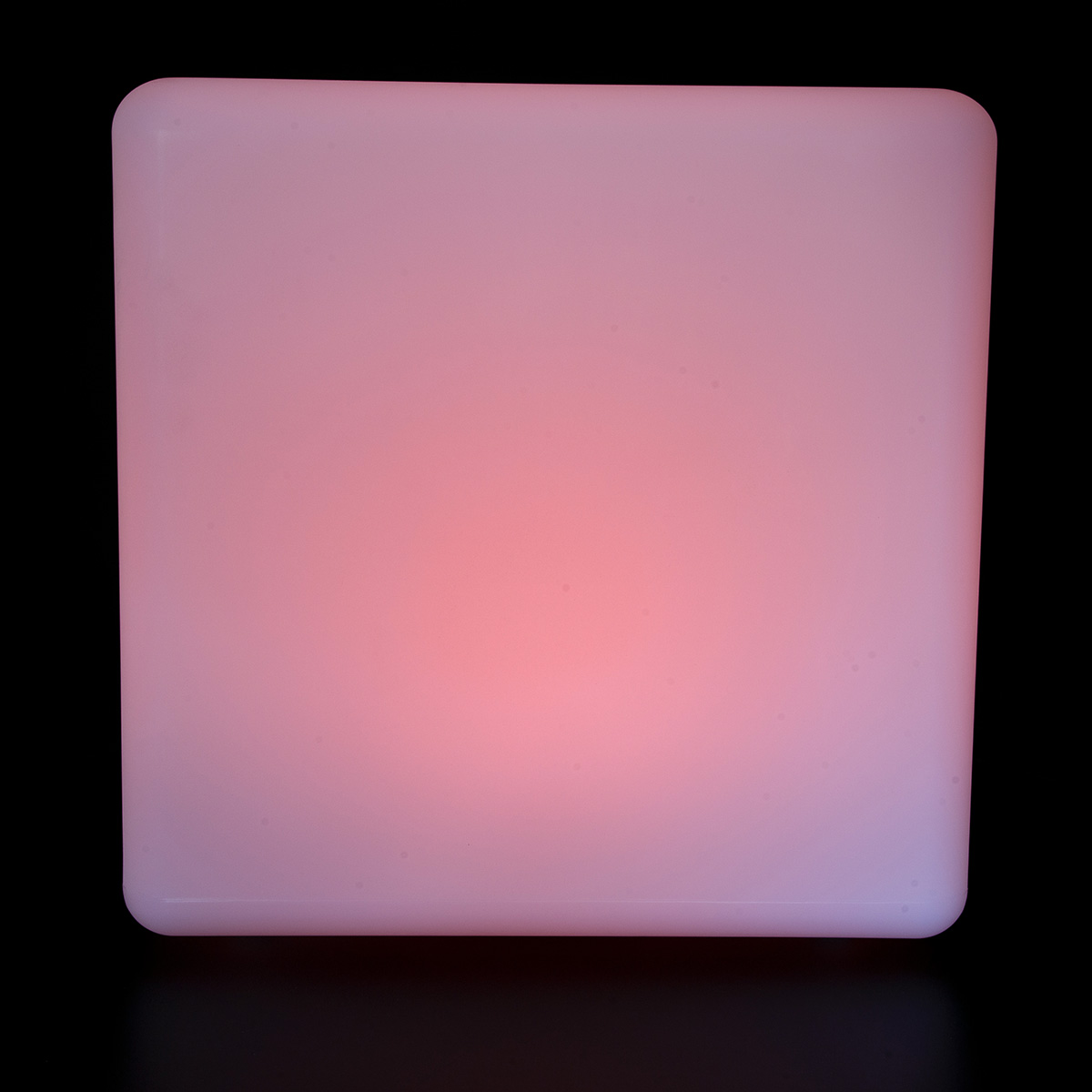 Świetlisty kolorowy sześcian